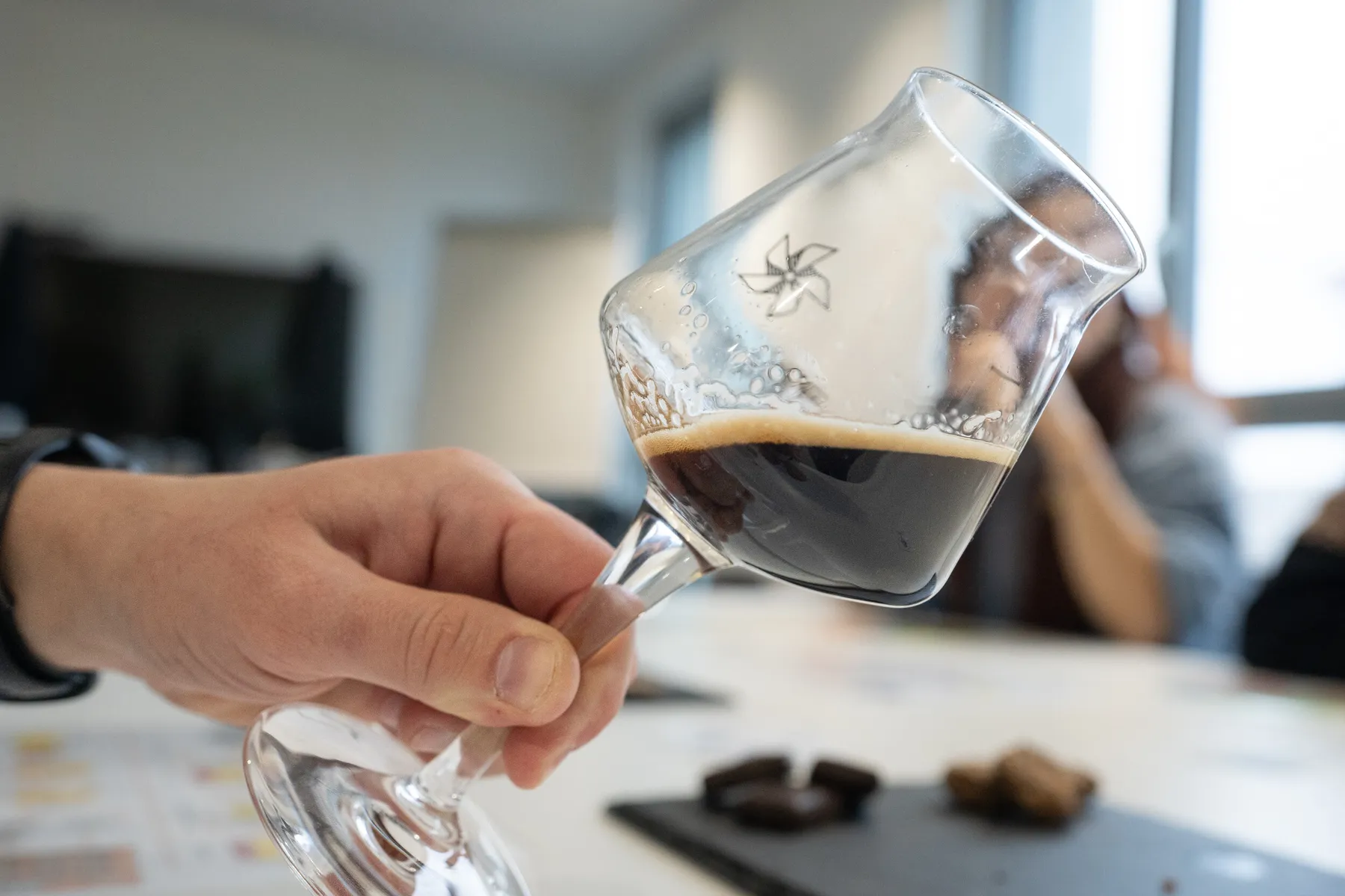 Rassemblez votre équipe dans votre lieu et initiez-les à la dégustation de bières avec Marie-Emmanuelle - Image n°3 - Wecandoo