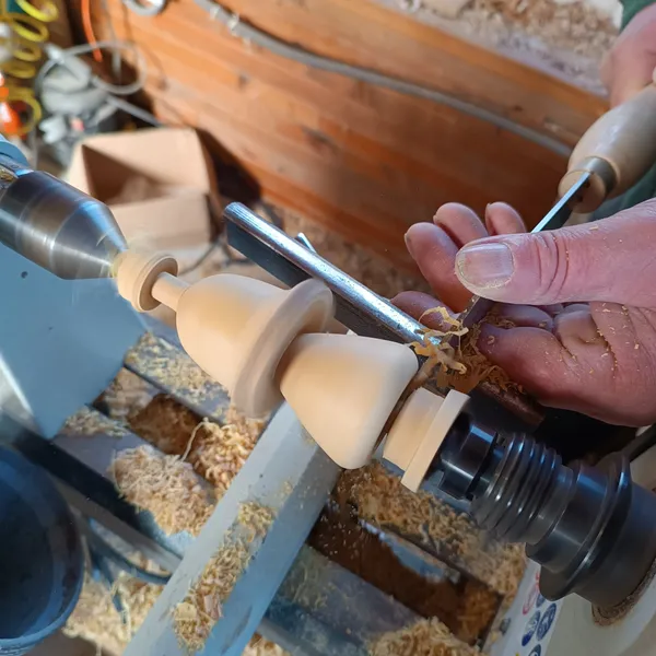 Découvrez les gestes du tourneur avec Ludovic - Image n°2 - Wecandoo
