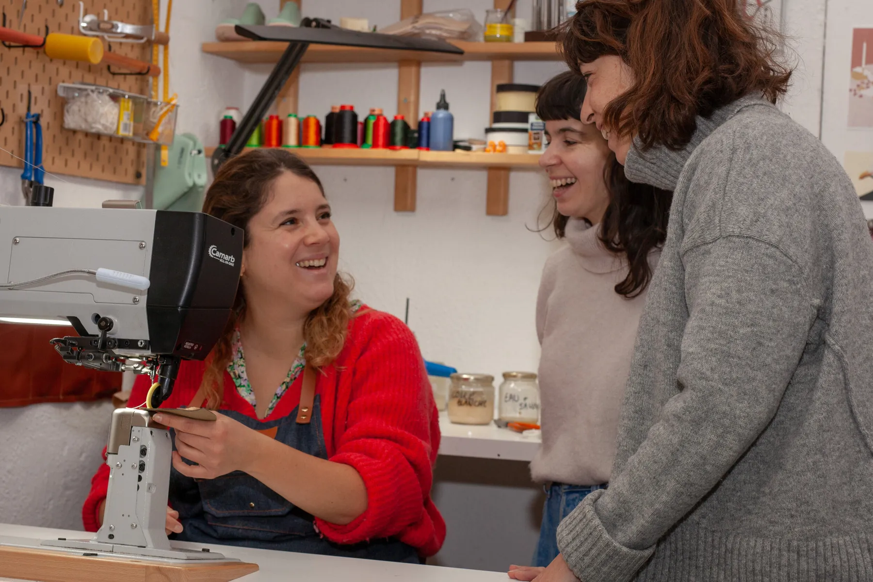 Découvrez les secrets de fabrication d'une paire de chaussures avec Audrey - Image n°3 - Wecandoo