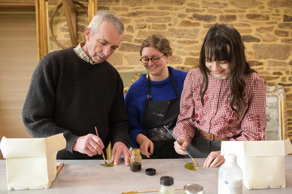 Initiez-vous à la dorure sur végétal avec Agathe - Image n°3 - Wecandoo