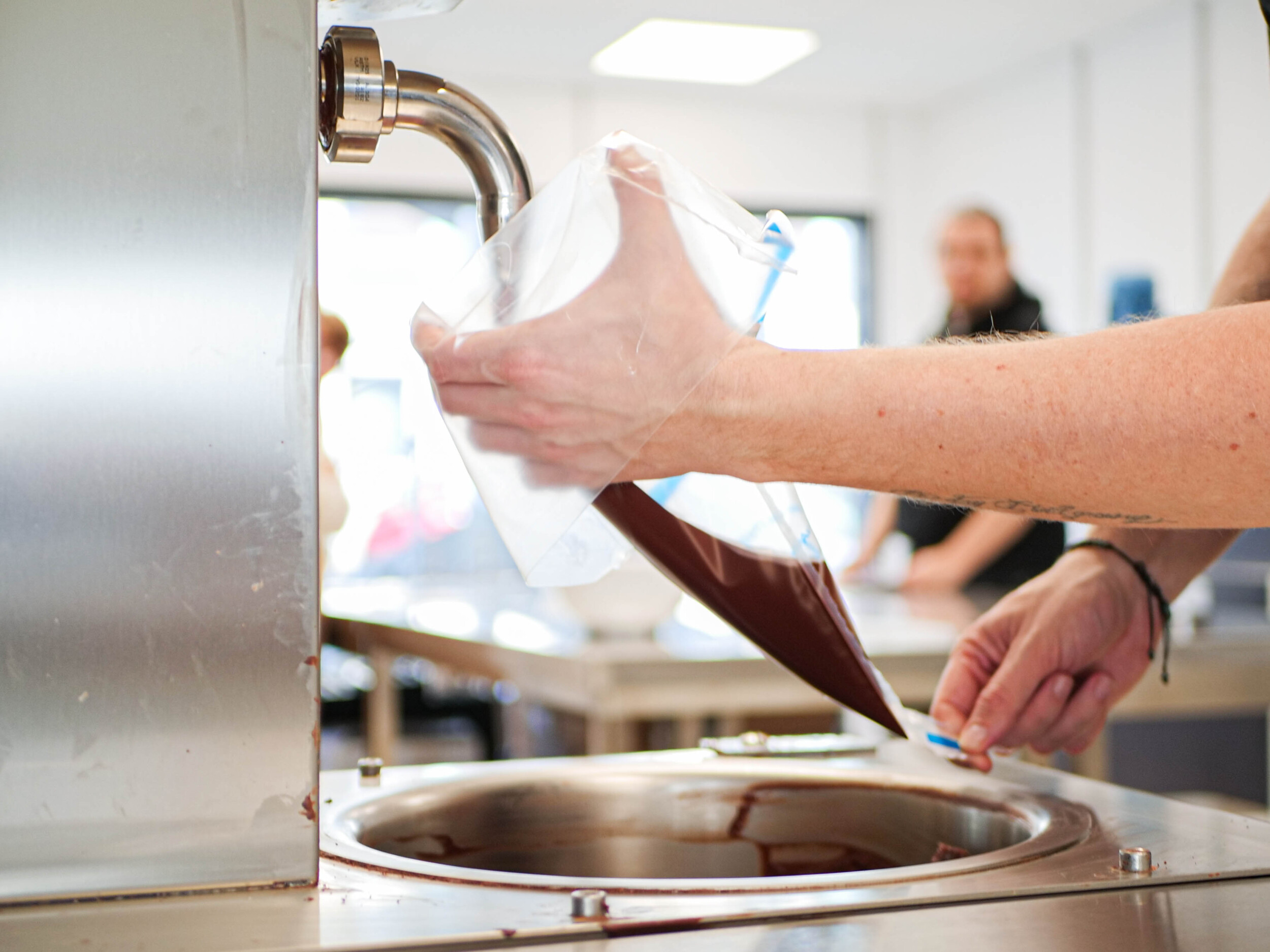 Wecandoo - Initiez-vous à la chocolaterie en duo avant votre enfant accompagnés par Aurélien - Image n°3