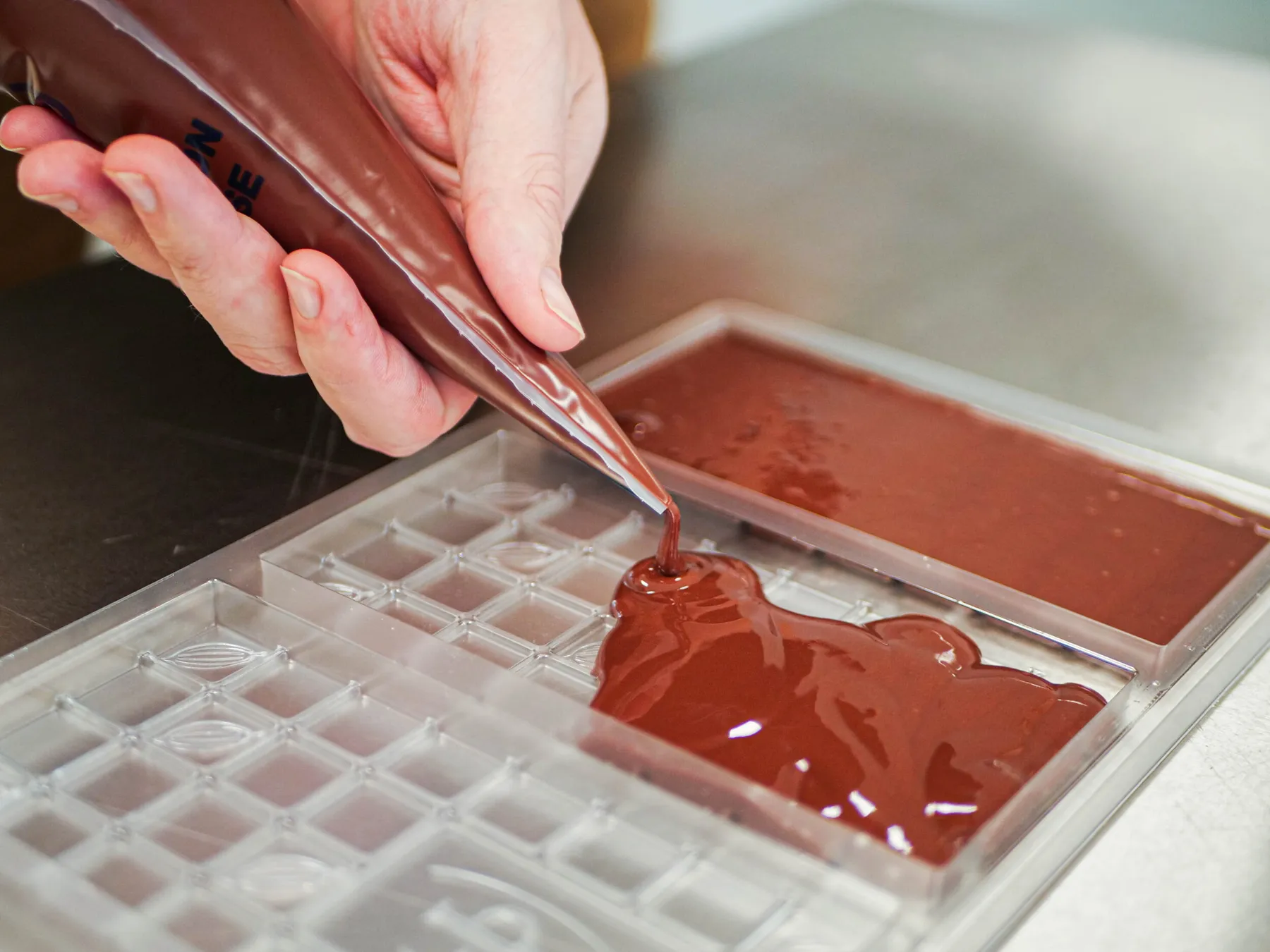 Réunissez votre équipe et réalisez vos tablettes de chocolat avec Aurélien - Image n°2 - Wecandoo