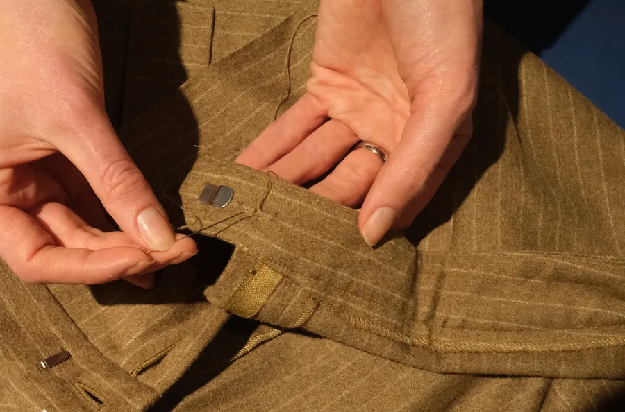 Apprenez à retoucher vos vêtements sans machine avec Esther - Afbeelding nr. 1 - Wecandoo