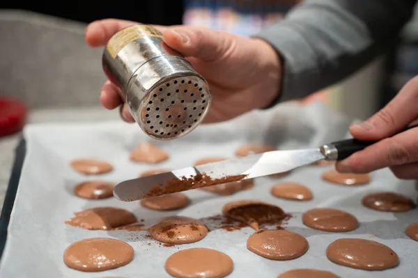 Confectionnez de délicieux macarons avec Émilie - Image n°3 - Wecandoo