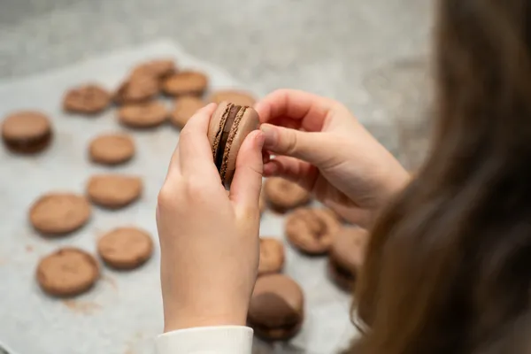 Wecandoo - Confectionnez de délicieux macarons en duo