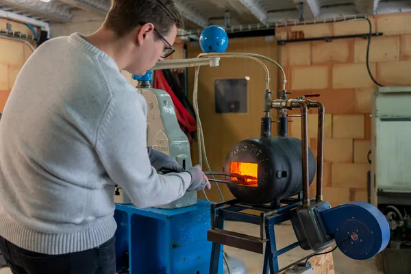 Plongez dans l’univers du travail du métal avec Antoine - Image n°2 - Wecandoo