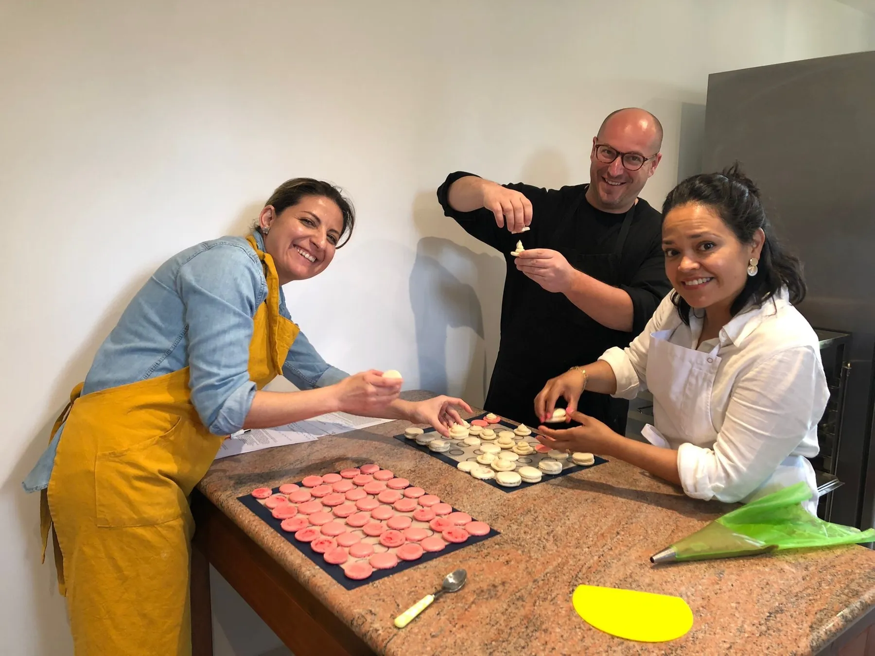 Réalisez vos macarons avec Chiara-Esmeralda - Image n°4 - Wecandoo