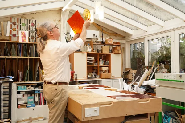 Découvrez l'art du vitrail au plomb avec Alain - Image n°2 - Wecandoo