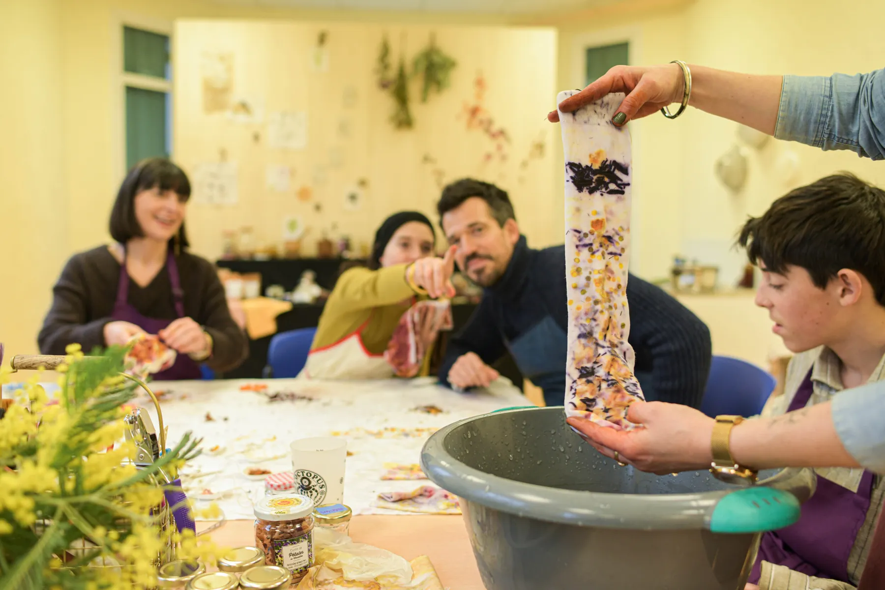 Réalisez votre paire de chaussettes en écoprint avec Mélissa - Image n°3 - Wecandoo