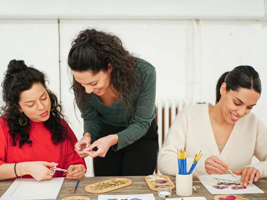 Créez votre herbier en fleurs séchées avec Gabrielle - Afbeelding nr. 1 - Wecandoo