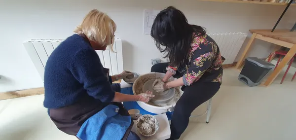 Initiez-vous au tour de potier avec Viviane - Image n°3 - Wecandoo