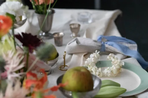 Découvrez l'art de sublimer votre table avec des fleurs en compagnie de Victoria - Image n°5 - Wecandoo