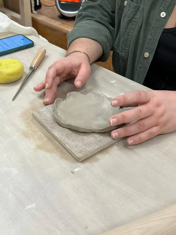 Modelez et décorez votre duo de céramiques avec Laura - Image n°4 - Wecandoo