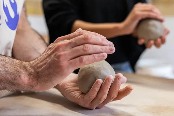 Modelez et décorez votre duo de céramiques avec Laura - Image n°1 - Wecandoo