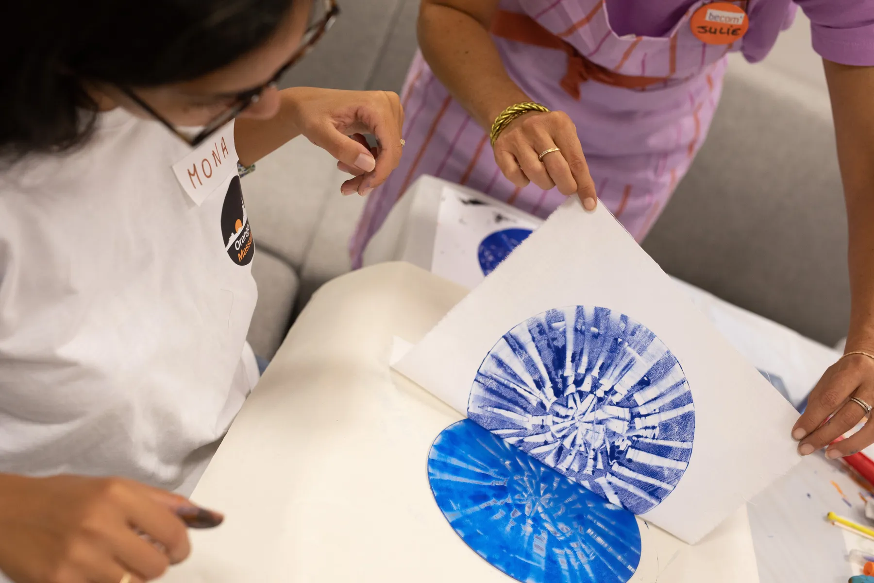 Enchantez votre équipe et créez votre œuvre en monotype avec Julie - Image n°3 - Wecandoo