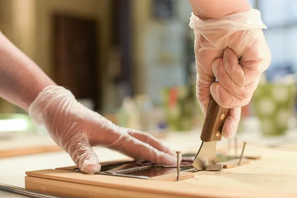 Initiez-vous au vitrail sur une journée avec Marianne - Image n°1 - Wecandoo