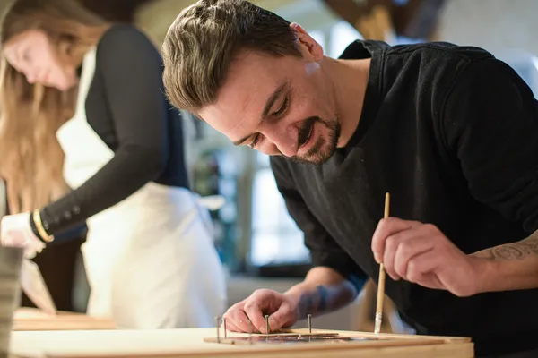 Initiez-vous au vitrail sur une journée avec Marianne - Image n°2 - Wecandoo