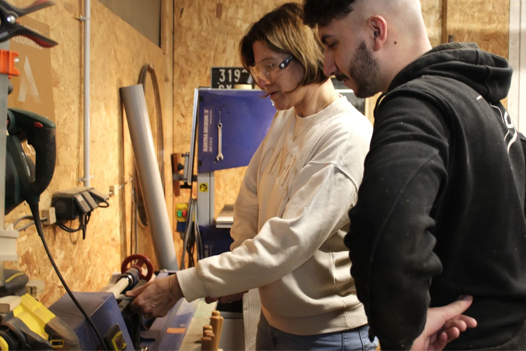 Réalisez votre lampe en bois avec Mathis - Image n°2 - Wecandoo