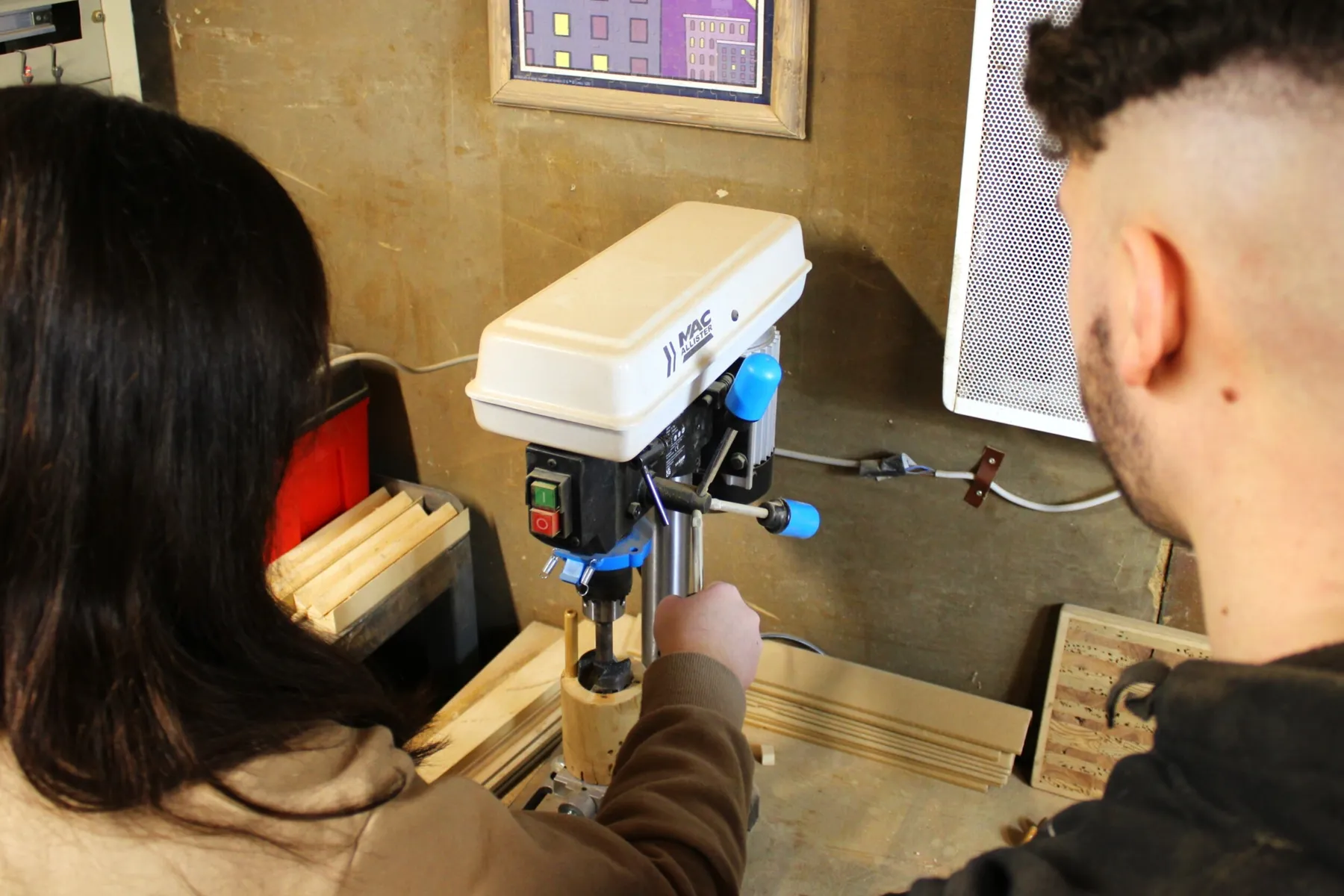 Réalisez votre lampe en bois avec Mathis - Image n°3 - Wecandoo