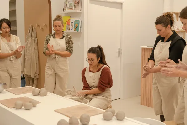 Mobilisez votre équipe et réalisez un totem collectif en céramique avec Gaëlle et son équipe - Image n°2 - Wecandoo