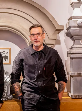 Frédéric: Artisans Couvreurs - Zingueurs in Paris