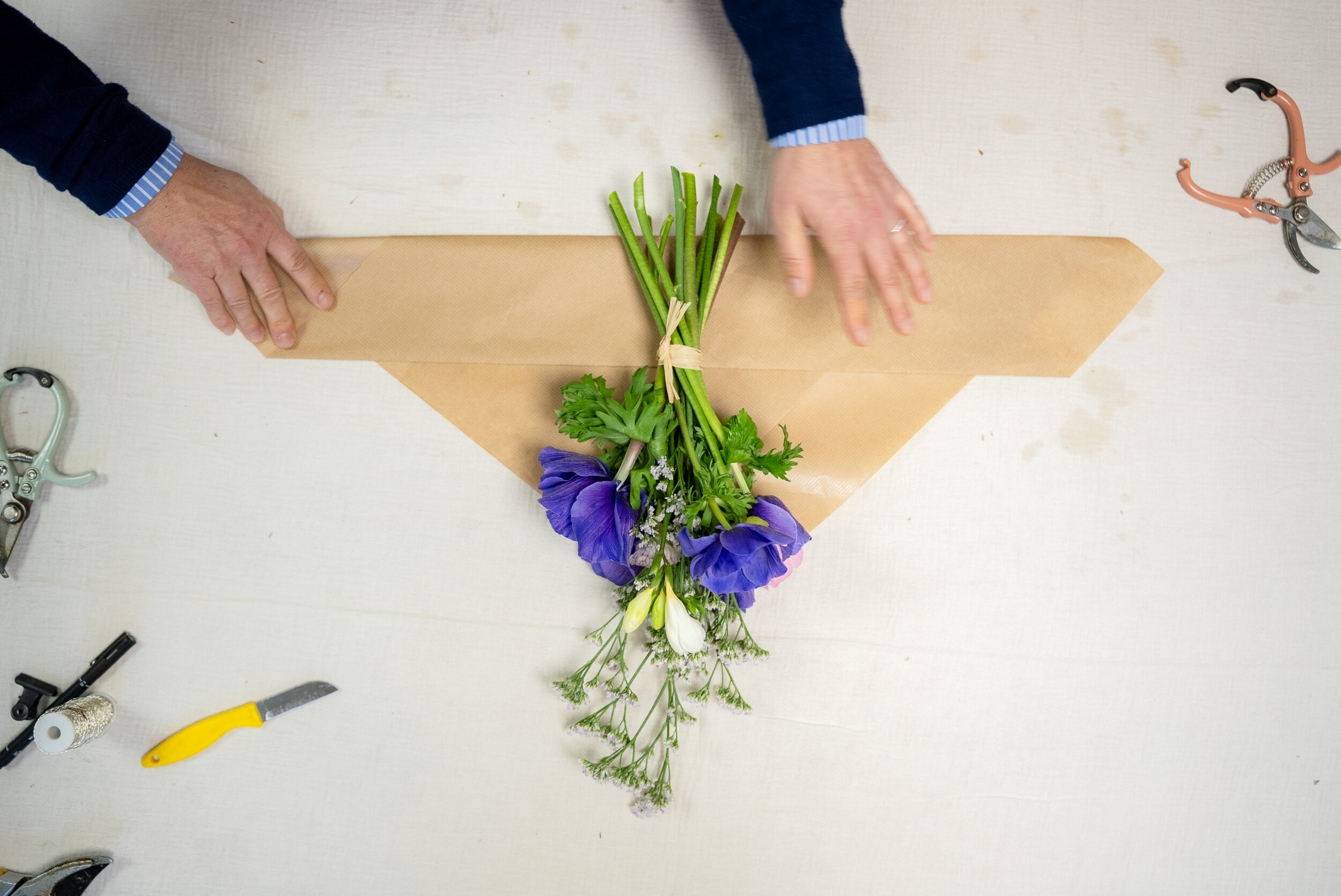 Wecandoo - Réalisez votre bouquet de fleurs fraîches avec Cathy - Image n°8