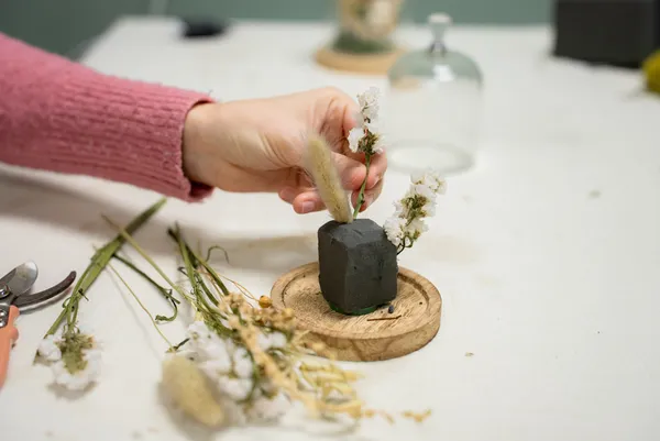 Réalisez votre cloche fleurie avec Cathy - Image n°2 - Wecandoo