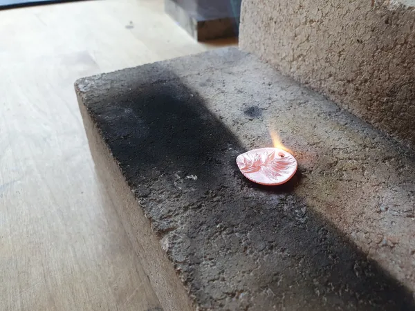 Réalisez votre pendentif en duo avec votre enfant, accompagnés par Bénédicte - Image n°4 - Wecandoo