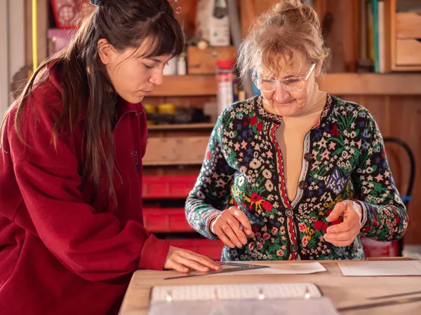 Initiez-vous au vitrail au plomb avec Julia - Image n°2 - Wecandoo