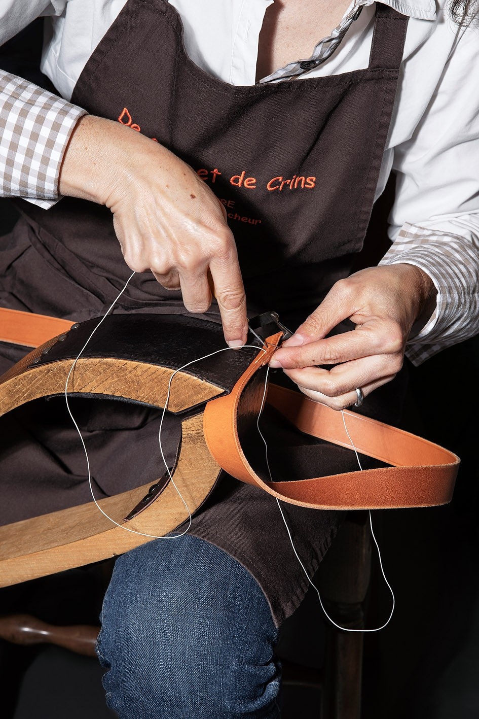 Wecandoo - Réalisez votre ceinture en cuir au point sellier avec Stéphanie - Image n°3