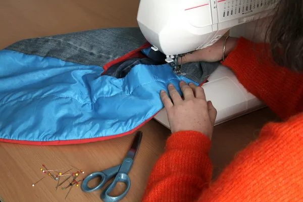 Cousez votre gilet sans manches en couverture upcyclée - Image n°4 - Wecandoo