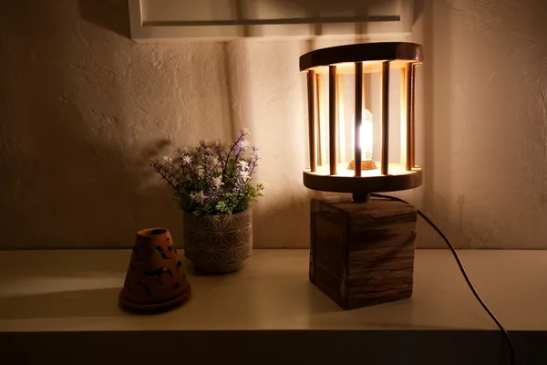 Wecandoo - Réalisez votre lampe en bois