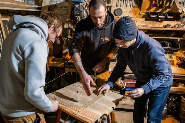 Réalisez votre lampe en bois avec Quentin - Image n°4 - Wecandoo