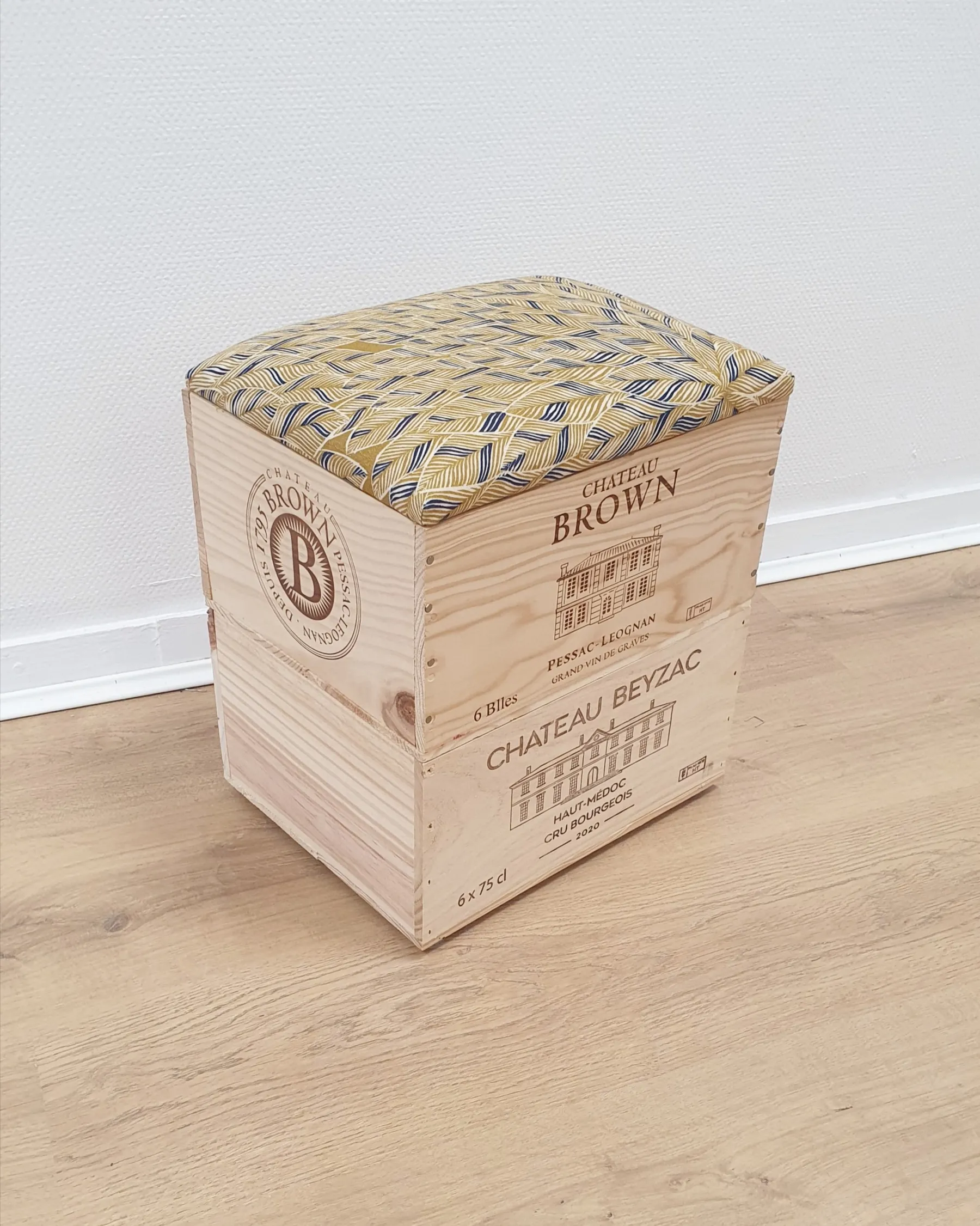 Surprenez votre équipe et transformez une caisse de vin en pouf ou en lampe avec Léonie - Afbeelding nr. 4 - Wecandoo