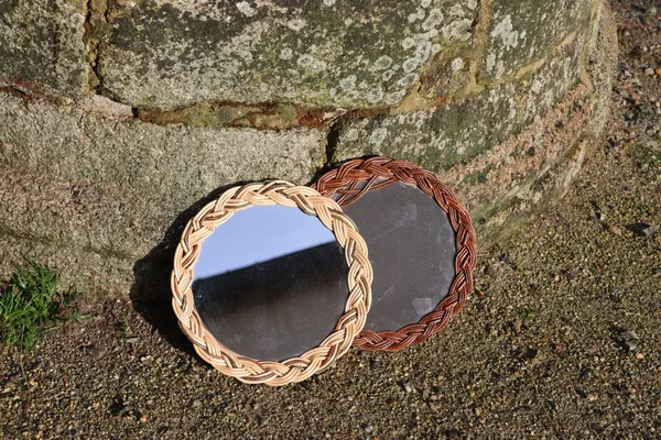 Réalisez votre miroir en osier avec Anna - Image n°5 - Wecandoo