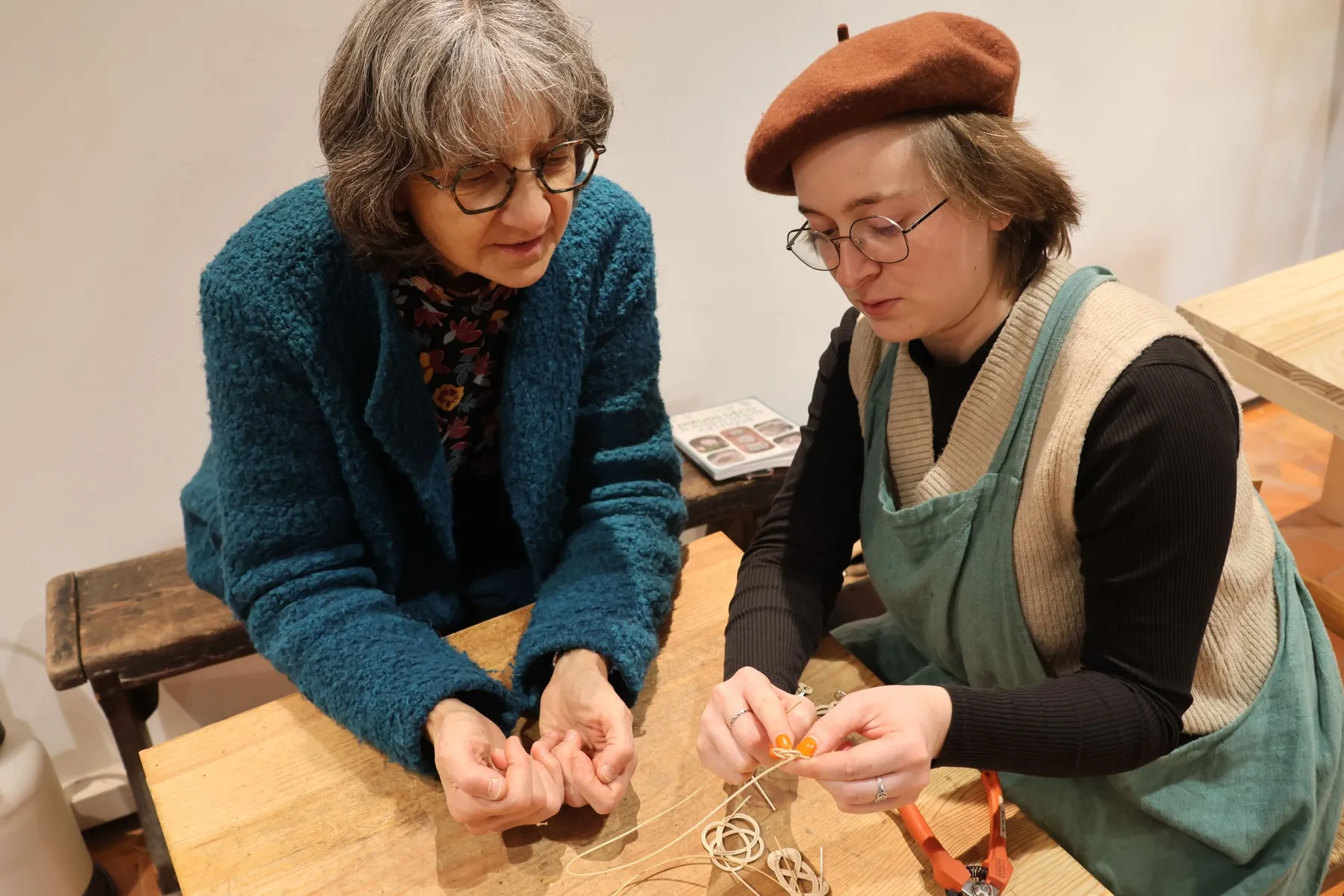 Réalisez vos bijoux en rotin avec Anna - Afbeelding nr. 3 - Wecandoo