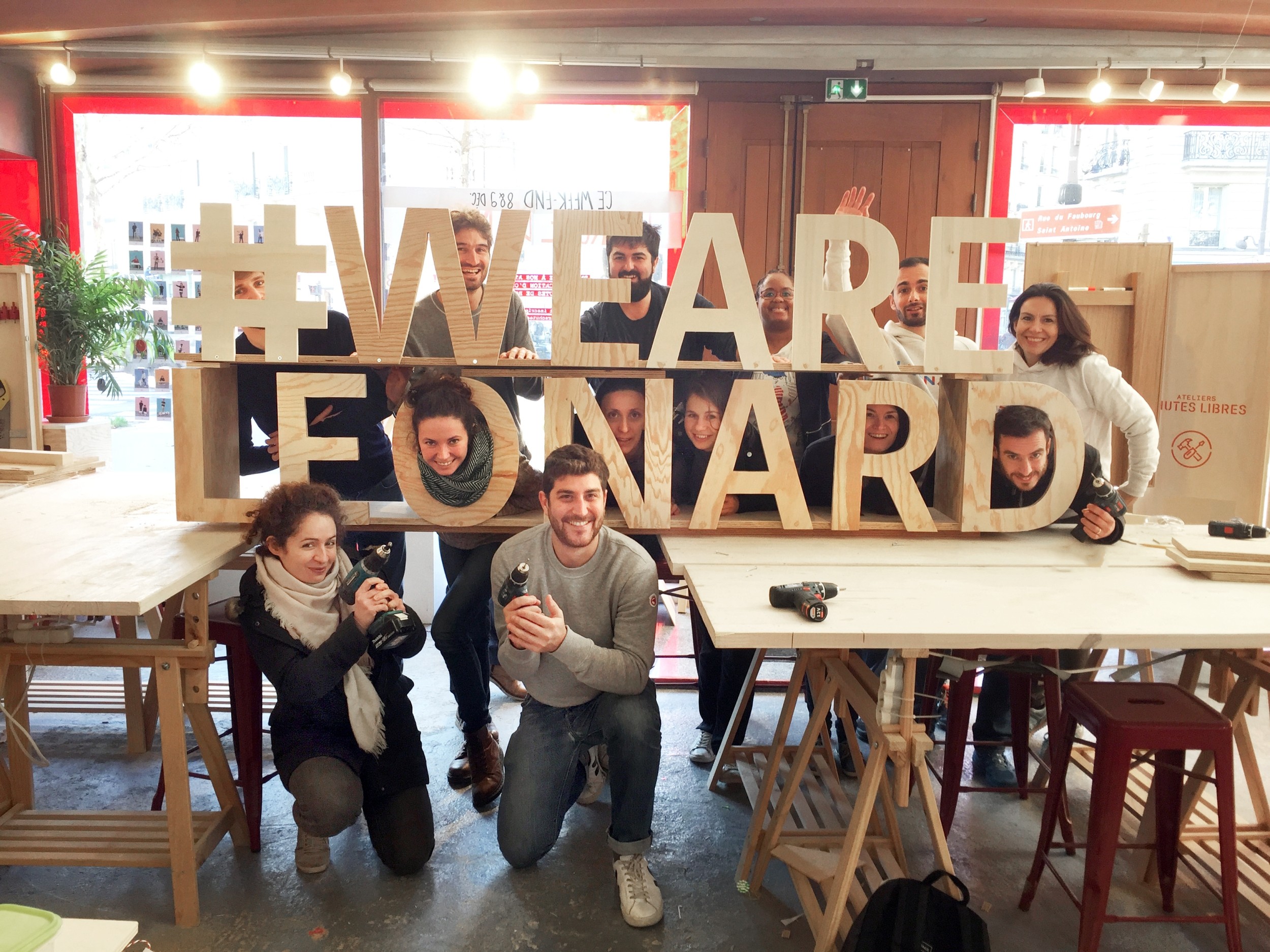 Fabriquez votre enseigne en chutes de bois en groupe