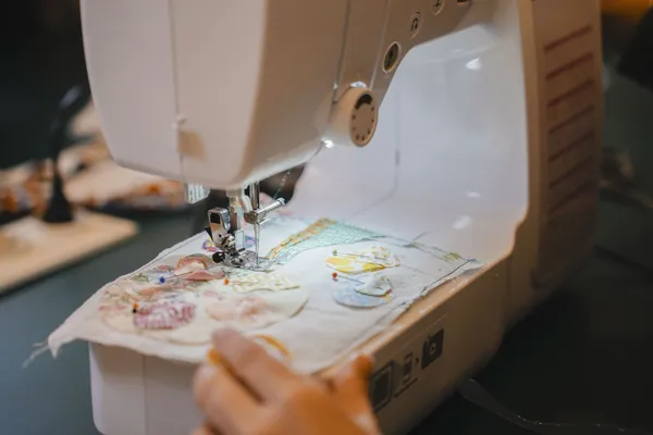 Initiez-vous à la couture graphique avec Caroline - Image n°5 - Wecandoo