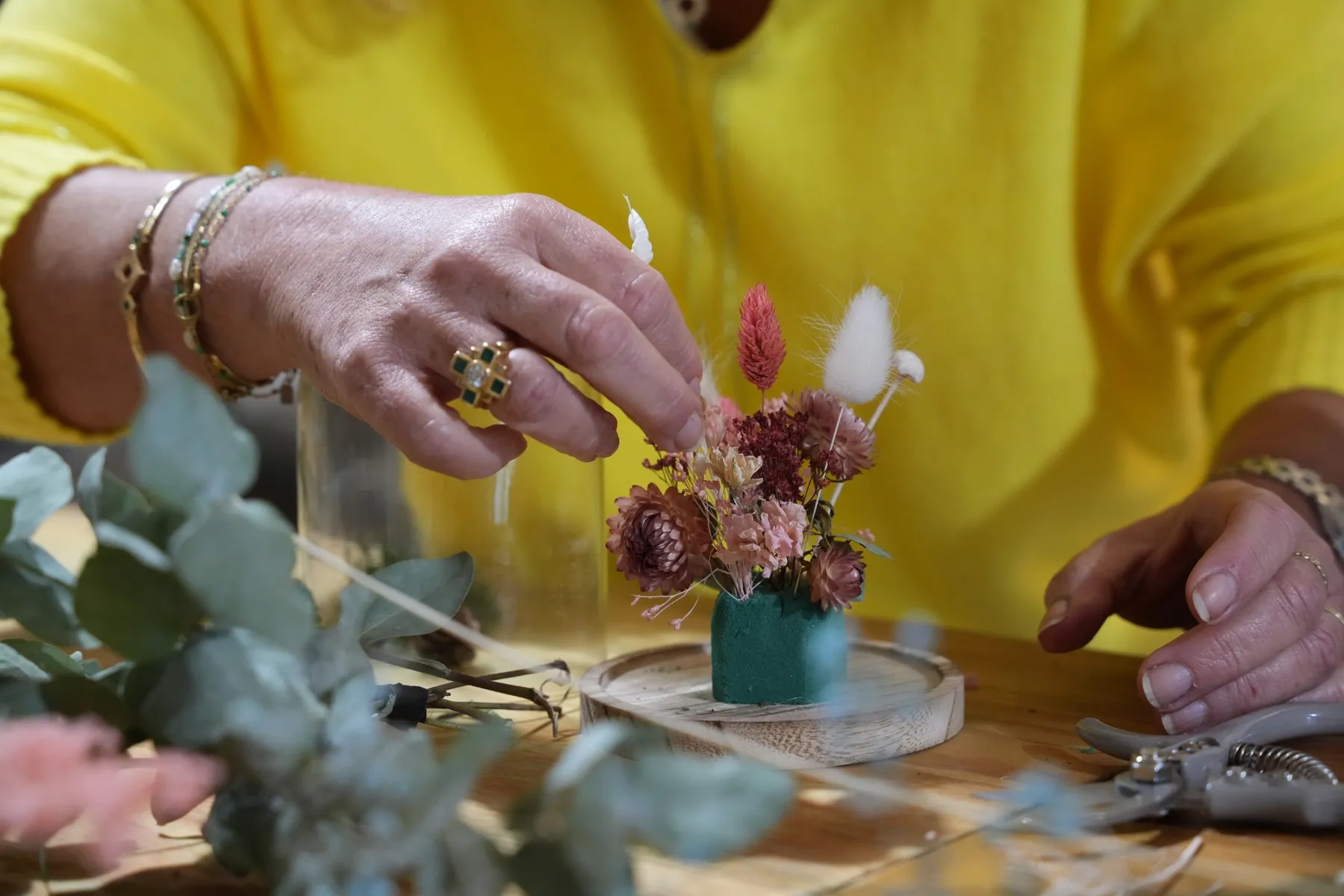 Réalisez vos cloches fleuries en équipe avec Leila - Image n°2 - Wecandoo