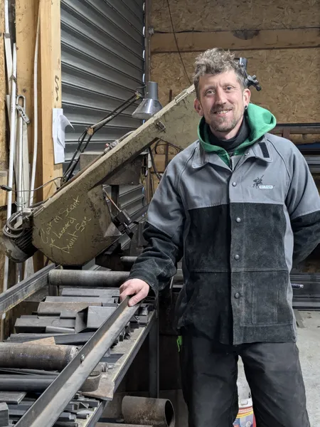 Théophile : Artisan ebeniste et ferronier à Gap