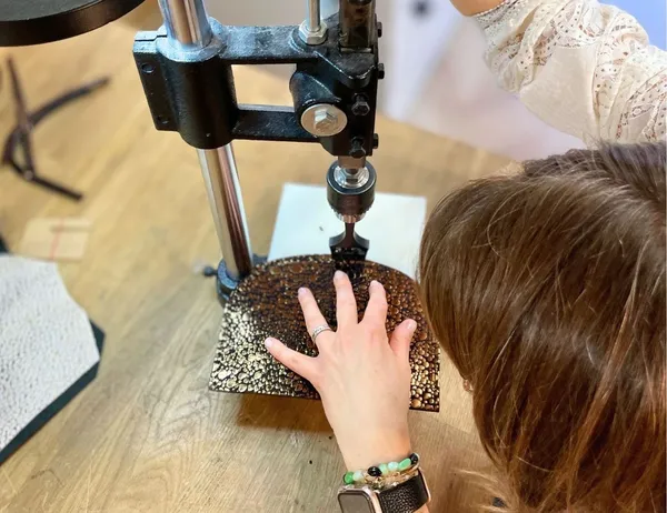 Réalisez votre sac en cuir avec Virginie - Image n°2 - Wecandoo