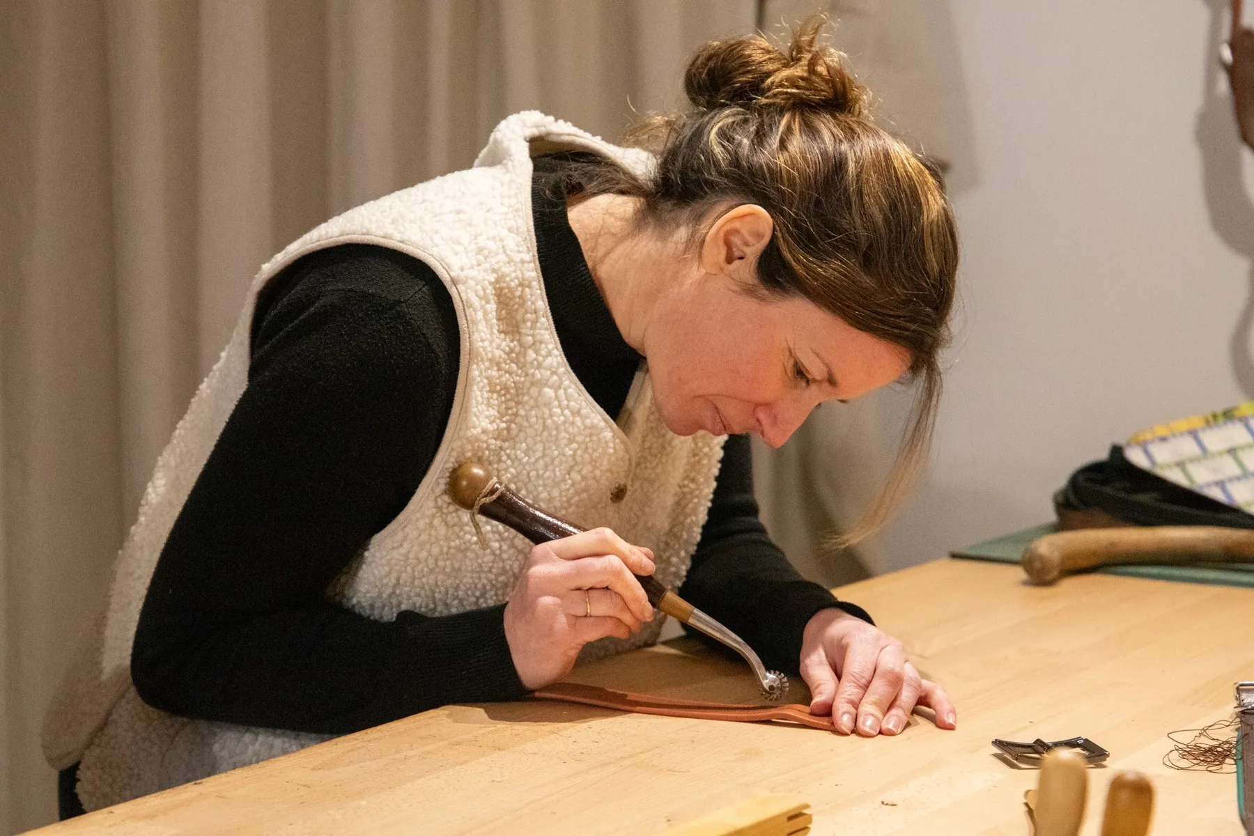 Réalisez un collier pour votre animal de compagnie avec Anne-Laure - Image n°4 - Wecandoo