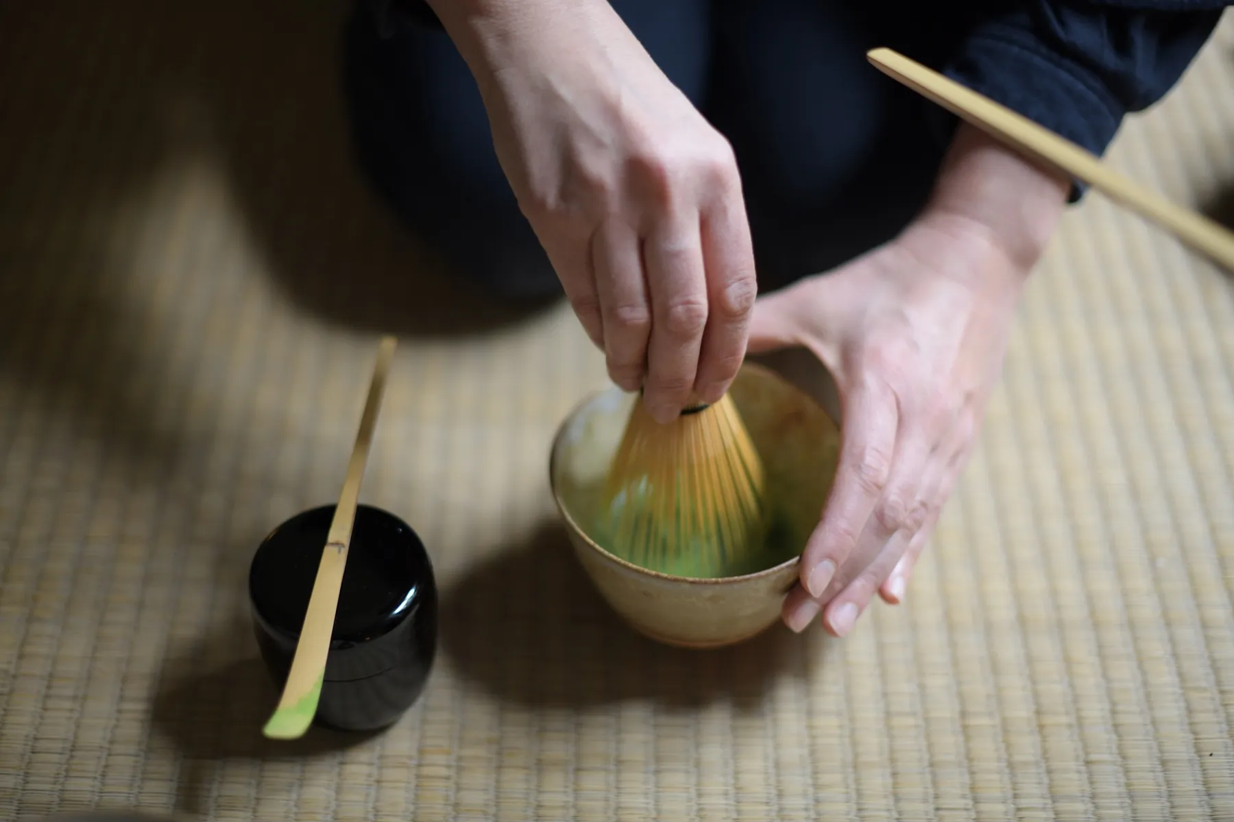 Initiez-vous à la cérémonie du thé matcha avec Laurence - Image n°3 - Wecandoo