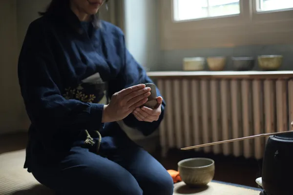 Initiez-vous à la cérémonie du thé matcha avec Laurence - Image n°4 - Wecandoo