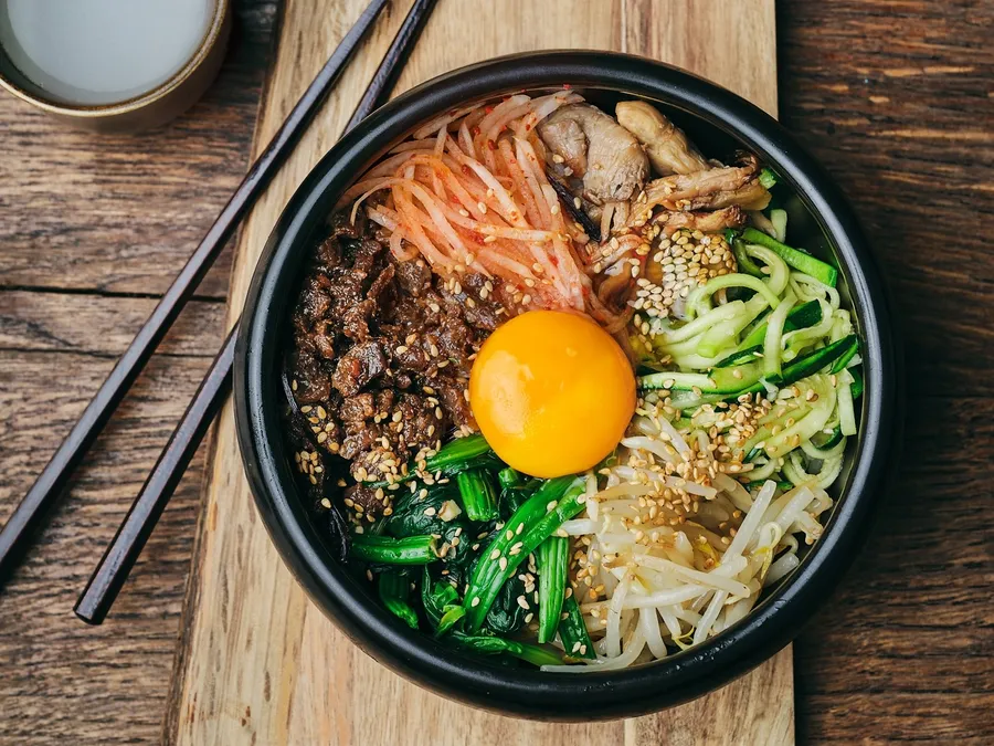 Préparez votre kimchi et dégustez des plats à base de kimchi avec Su hyun - Afbeelding nr. 1 - Wecandoo