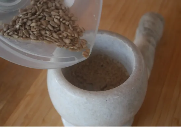 Fabriquez votre pesto de micro-pousses avec Ariane et son équipe - Image n°2 - Wecandoo