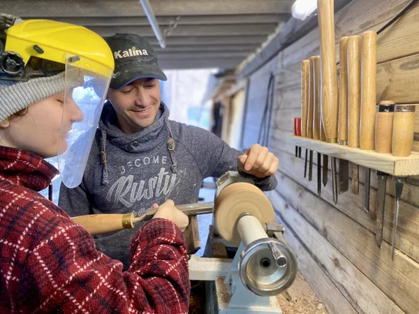 Initiez-vous au tour à bois sur une journée avec Clément - Image n°2 - Wecandoo