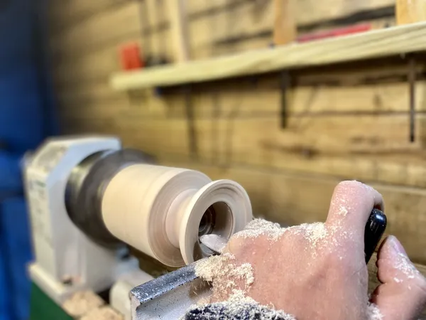 Réalisez votre bol, vase ou bougeoir en bois avec Clément - Image n°3 - Wecandoo