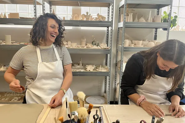 Façonnez une gamelle personnalisée pour votre animal de compagnie avec Eléna - Image n°4 - Wecandoo