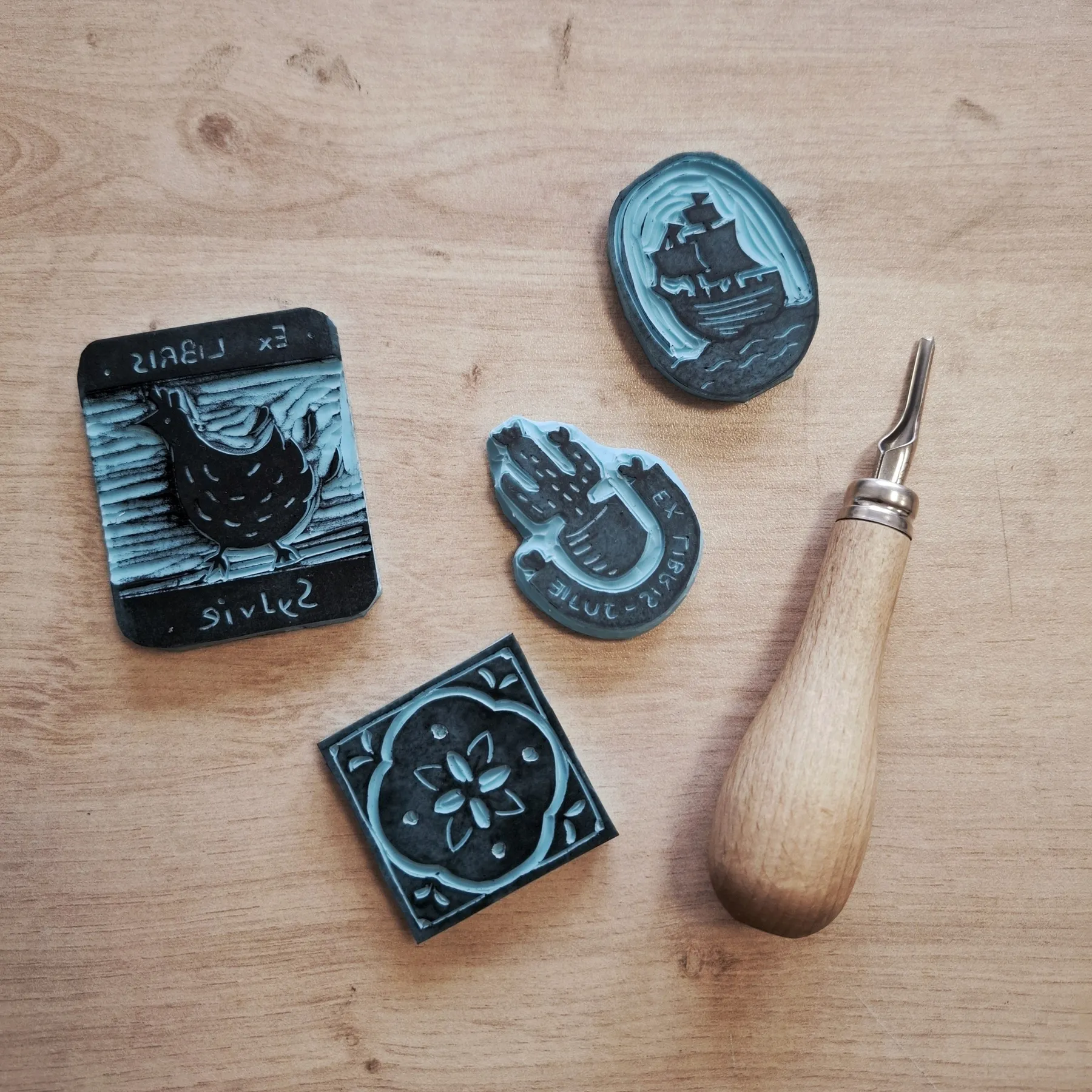 Gravez votre tampon personnalisé ou ex-libris avec Sylvie - Image n°4 - Wecandoo